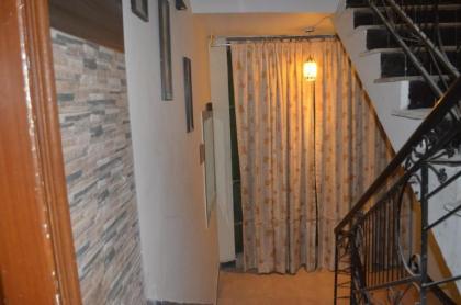 Charming Home - image 10
