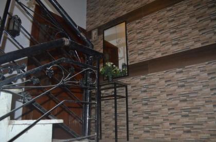 Charming Home - image 20