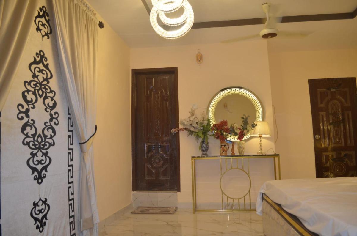 Charming Home - image 6