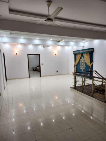 Karachi Room's - image 7