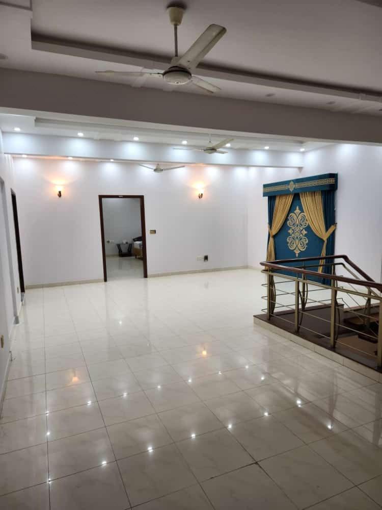 Karachi Room's - image 7