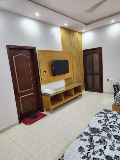Karachi Room's - image 9