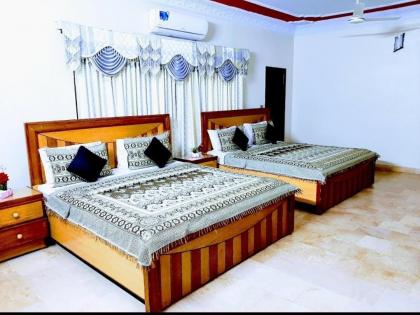 Galaxy Inn - image 5