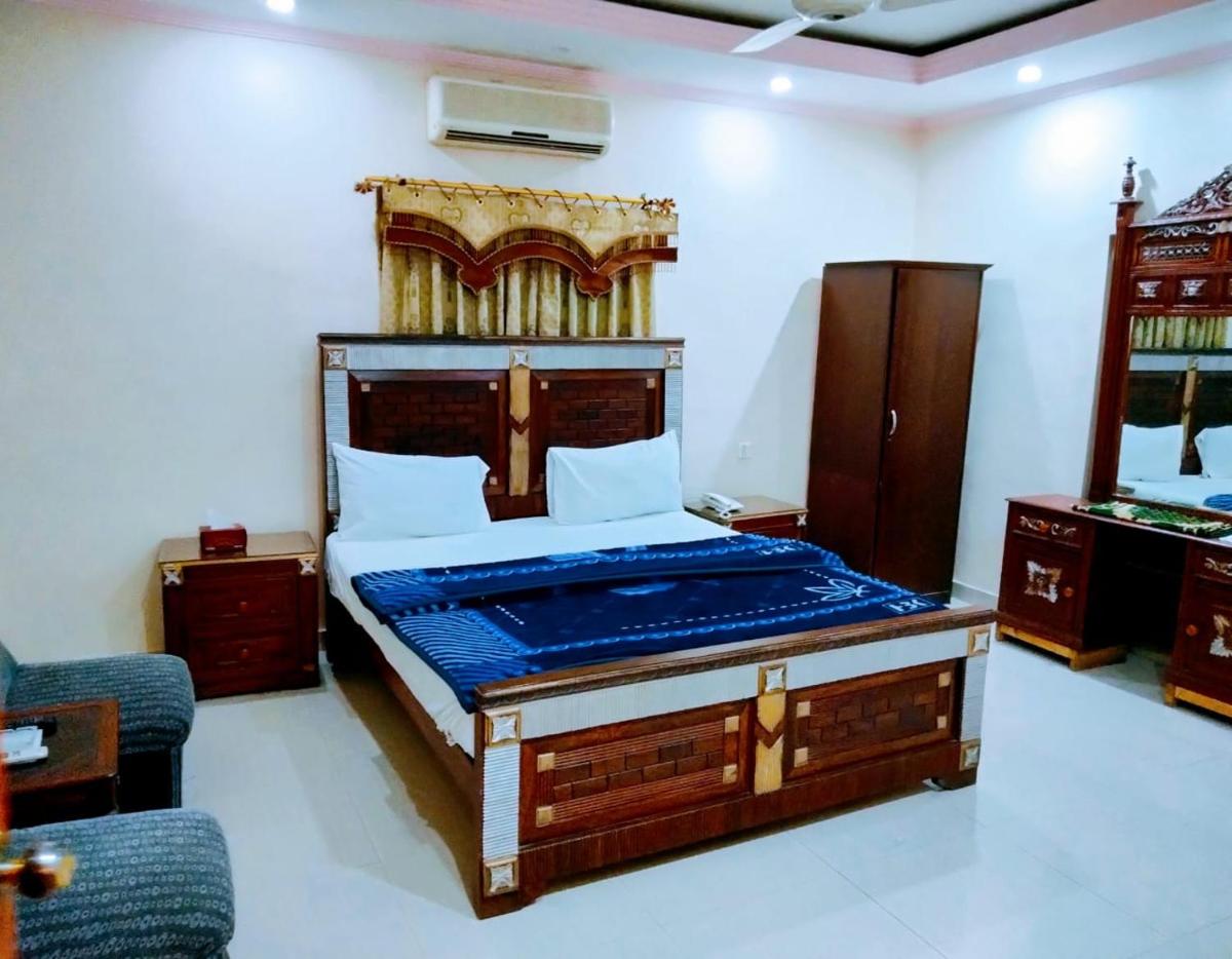 New Star Guest House - main image
