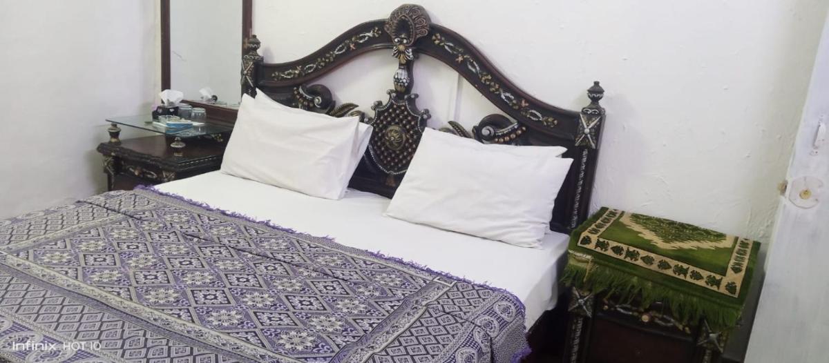 New Star Guest House - image 4
