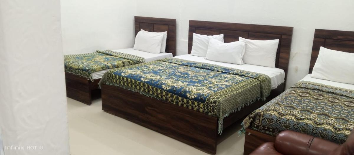 New Star Guest House - image 5