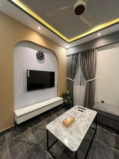 Traveler's Heaven 3BR APT DHA PHASE VI - image 10