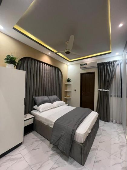 Traveler's Heaven 3BR APT DHA PHASE VI - image 16