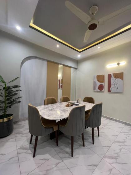 Traveler's Heaven 3BR APT DHA PHASE VI - image 6