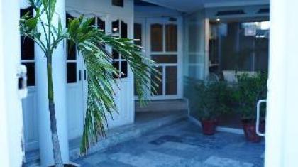 Hilton Bay-View Inn - image 8