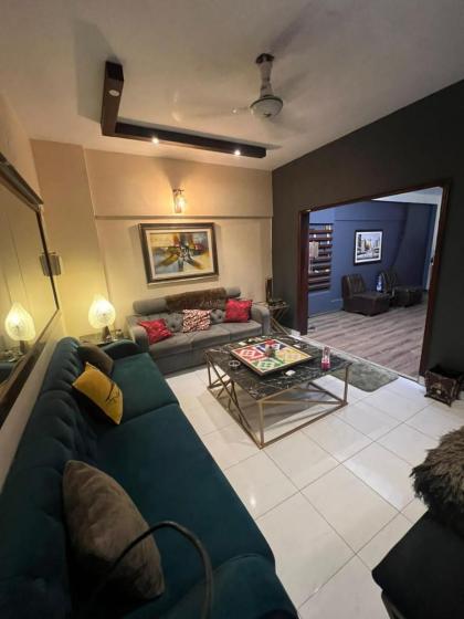 Luxury living with cenima theater - image 21