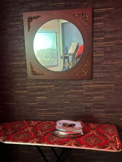 Luxury living with cenima theater - image 24