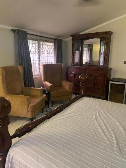 Vorano Guest House - image 10