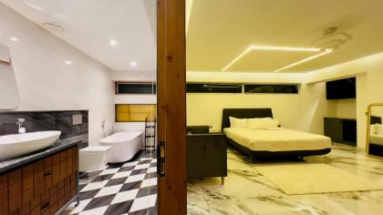 Signature By Hotel Crown Inn - image 15