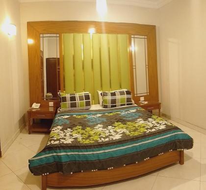 Travel lodge clifton - image 23