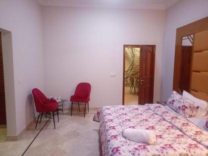 Travel lodge clifton - image 24