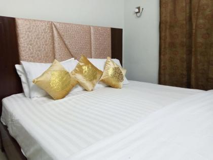 Millennium Hotel Rooms & Apartments - image 3